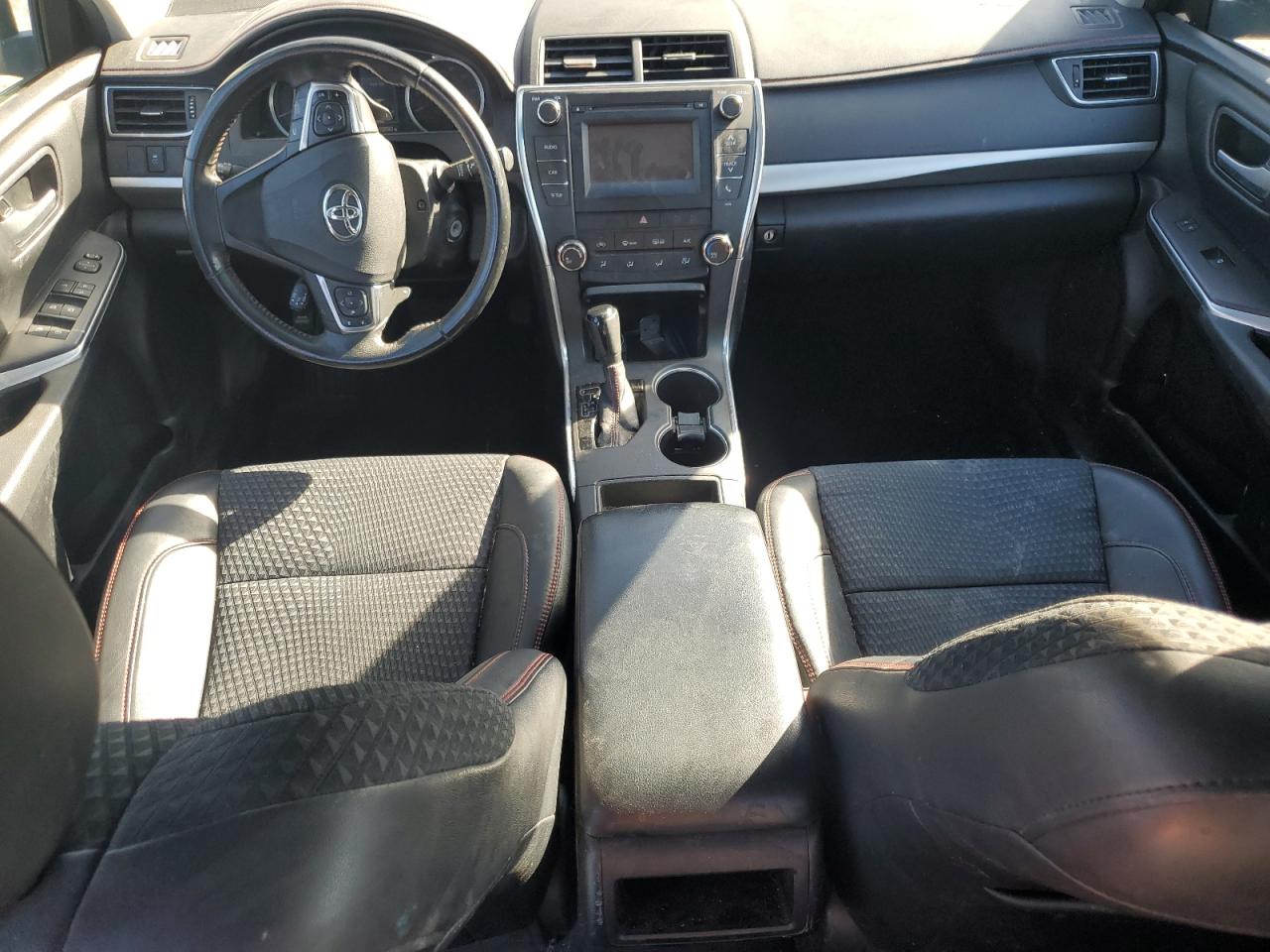 2015 TOYOTA CAMRY photo 15