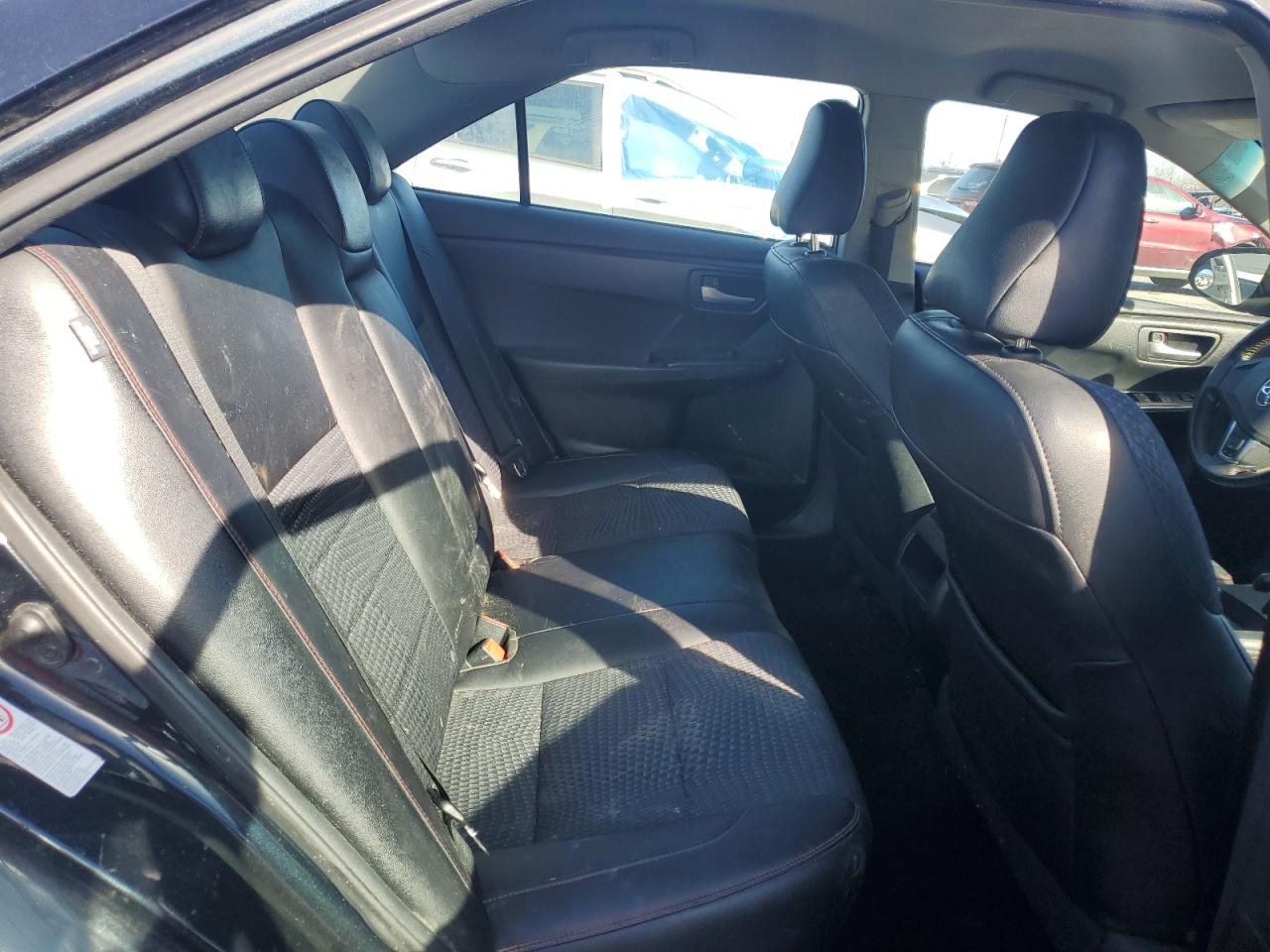 2015 TOYOTA CAMRY photo 19