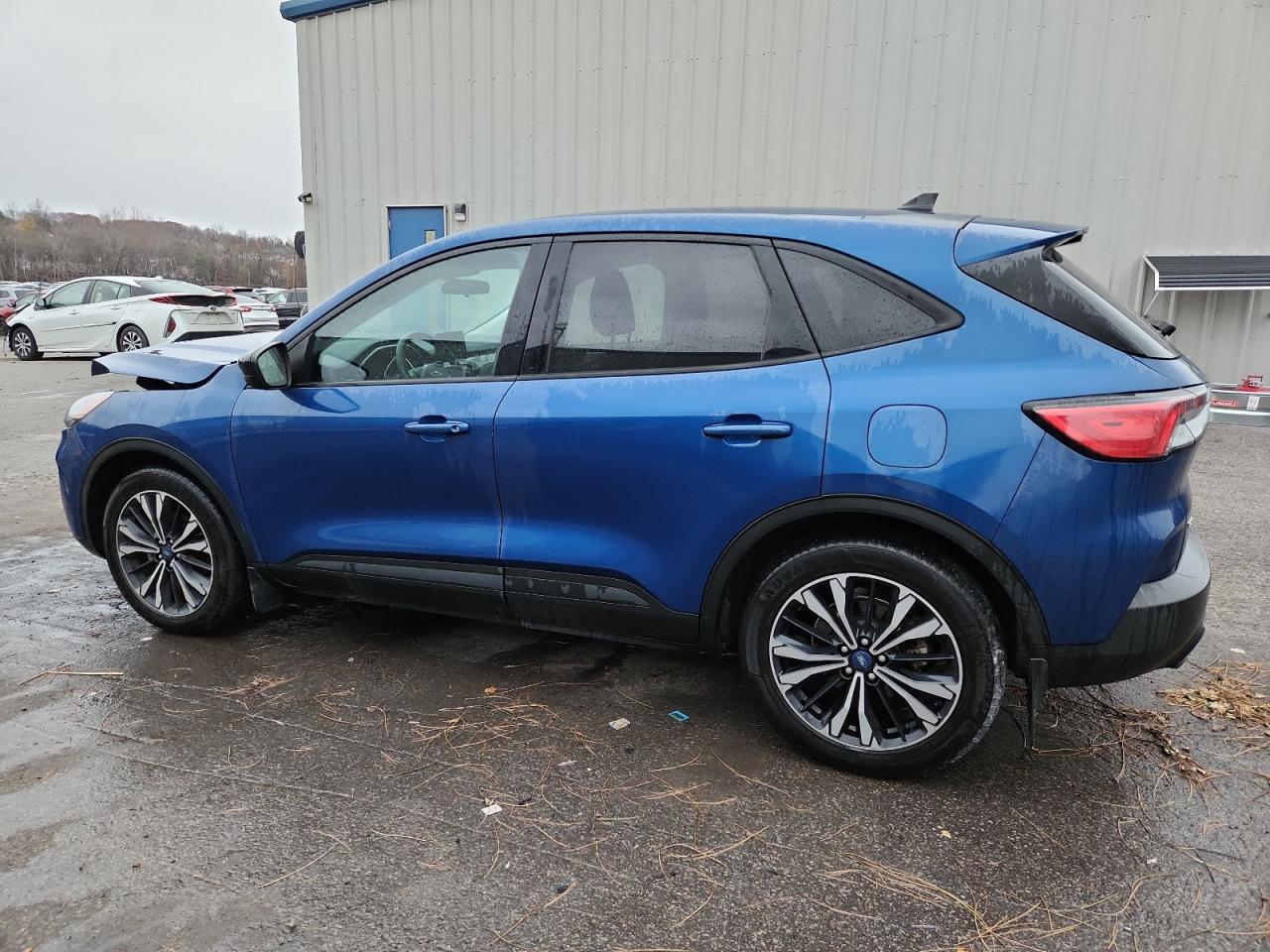 2022 FORD ESCAPE SE photo 3