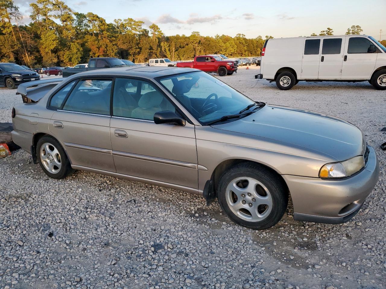 1999 SUBARU LEGACY L photo 10