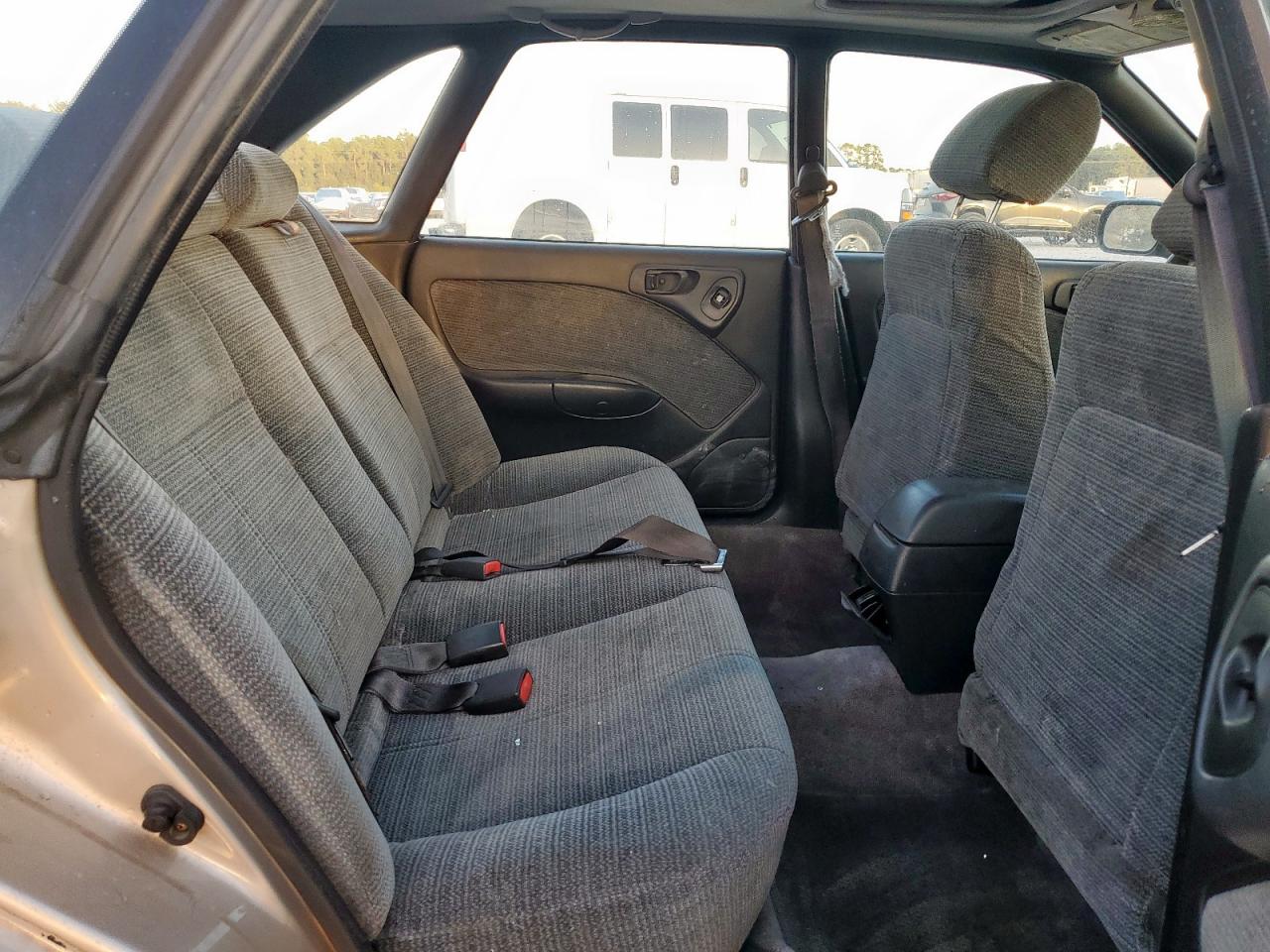 1999 SUBARU LEGACY L photo 28