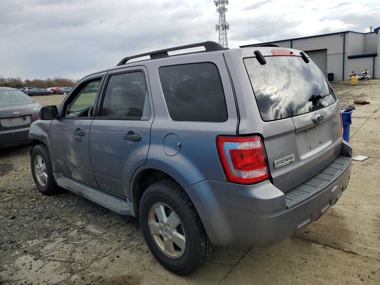 2008 FORD ESCAPE XLT photo 2