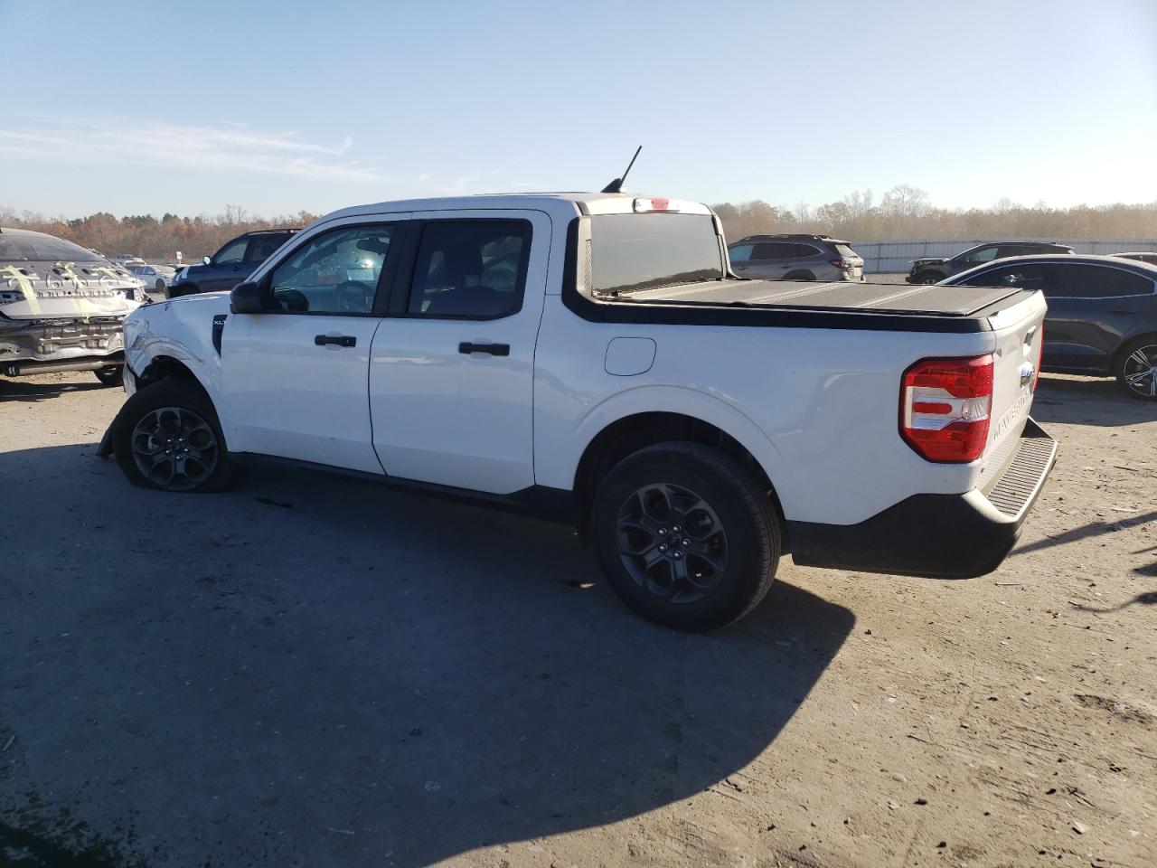 2024 FORD MAVERICK XLT photo 2