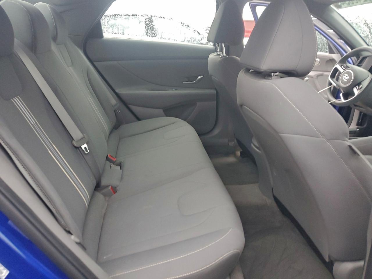2021 HYUNDAI ELANTRA SEL photo 19