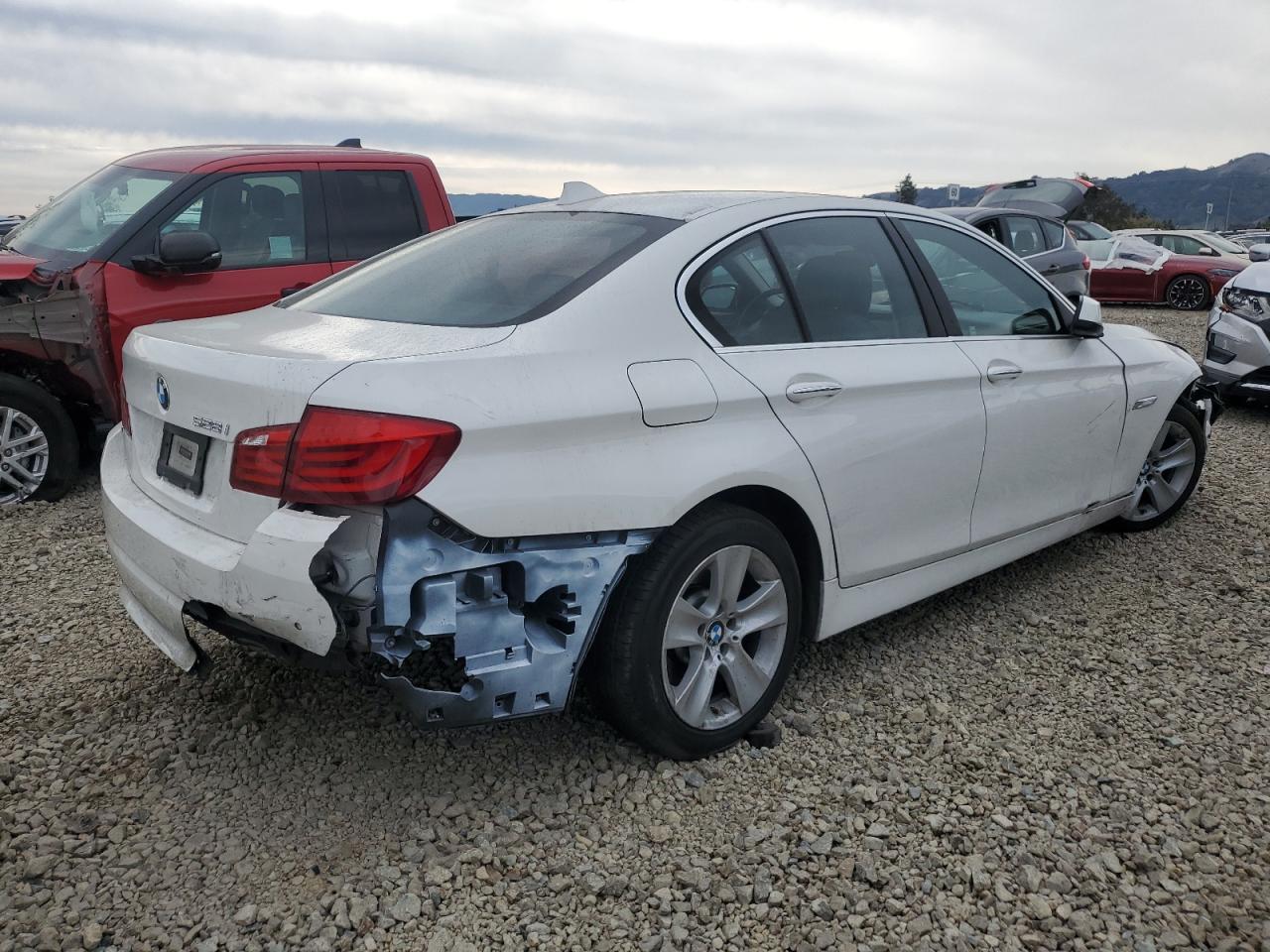 2013 BMW 528 photo 7