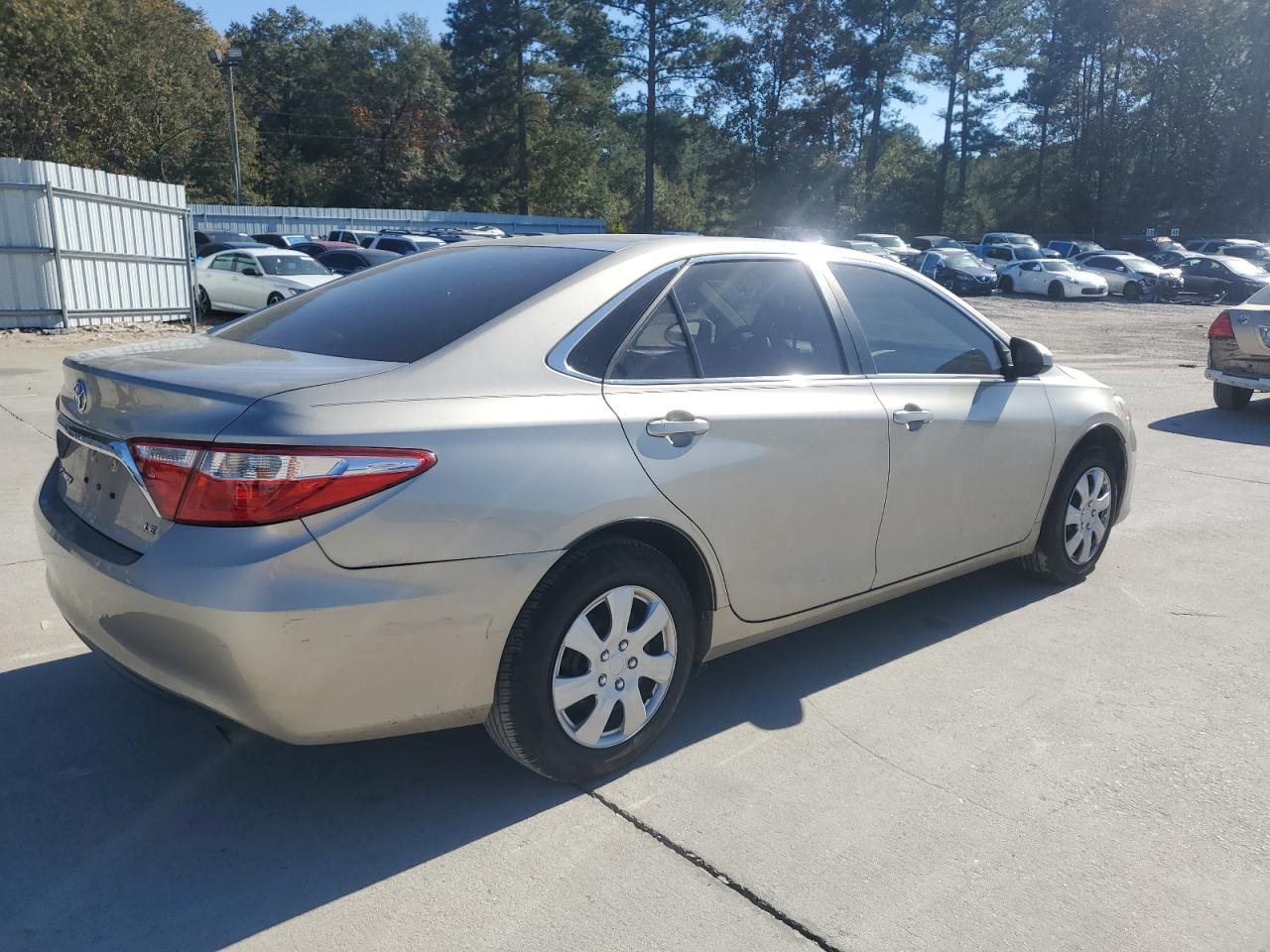 2017 TOYOTA CAMRY LE photo 7