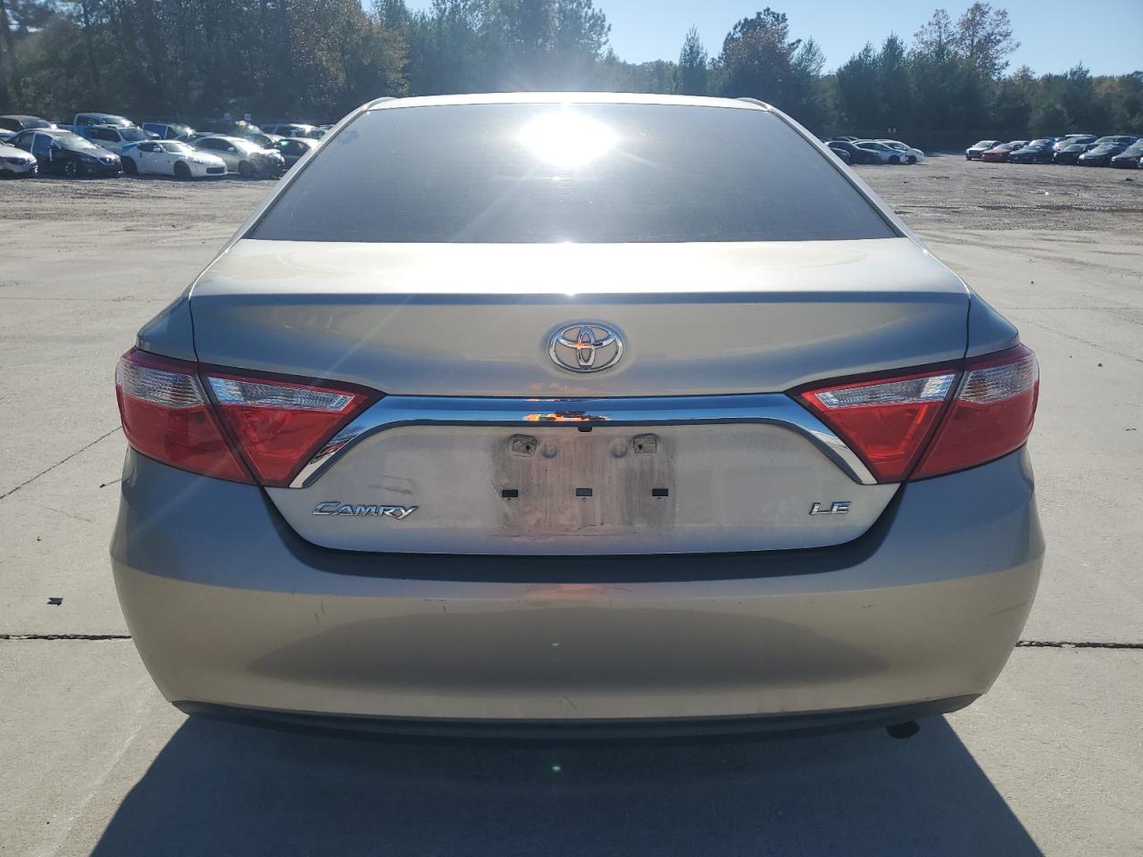 2017 TOYOTA CAMRY LE photo 16