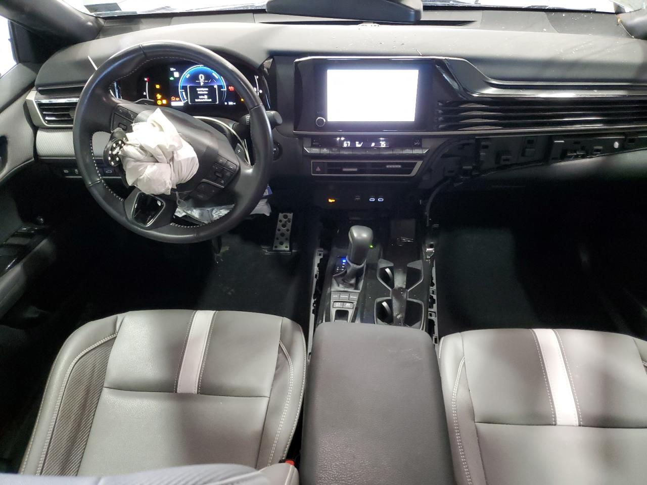 2025 TOYOTA CAMRY XSE photo 8