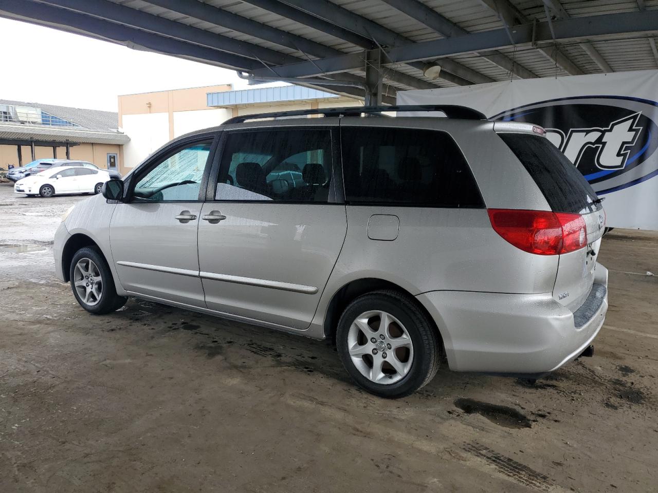 2006 TOYOTA SIENNA CE photo 2