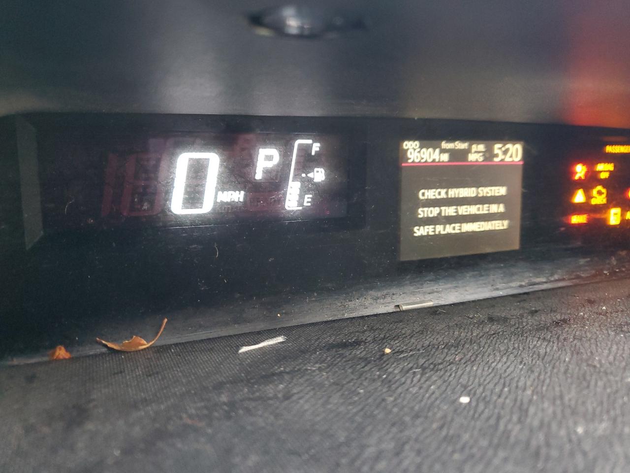 2015 TOYOTA PRIUS C photo 9