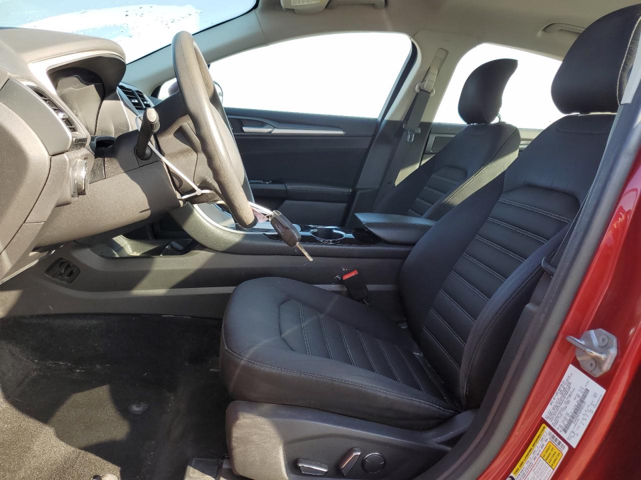 2014 FORD FUSION SE photo 13