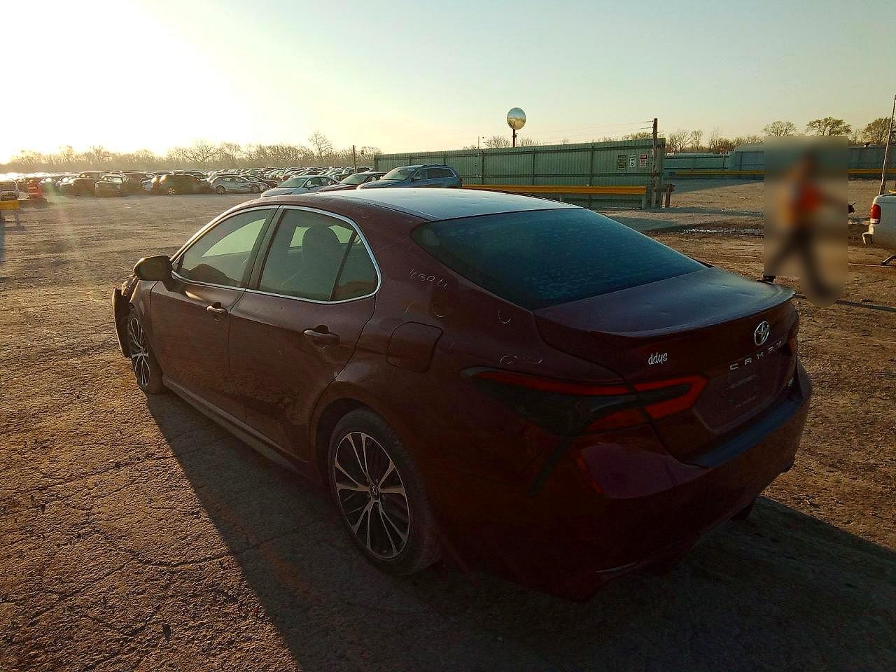 2018 TOYOTA CAMRY L photo 4