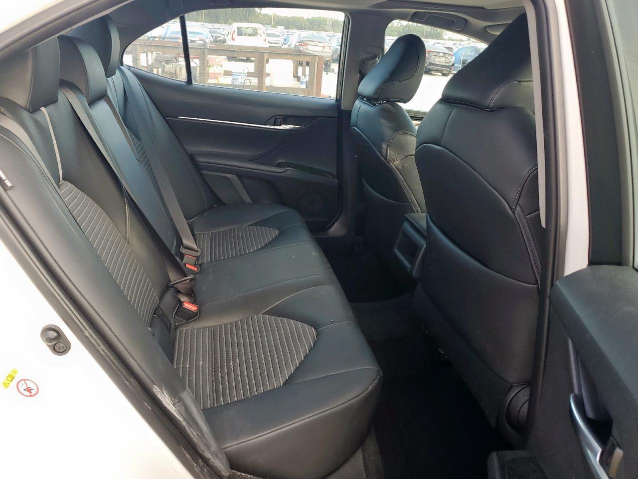 2018 TOYOTA CAMRY SE photo 28