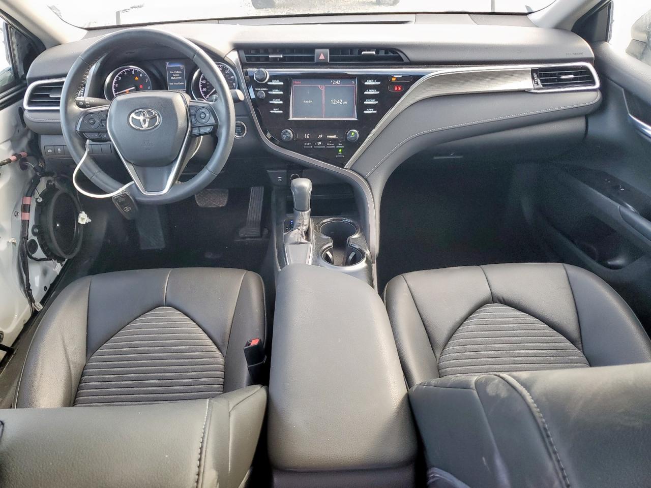 2018 TOYOTA CAMRY SE photo 22