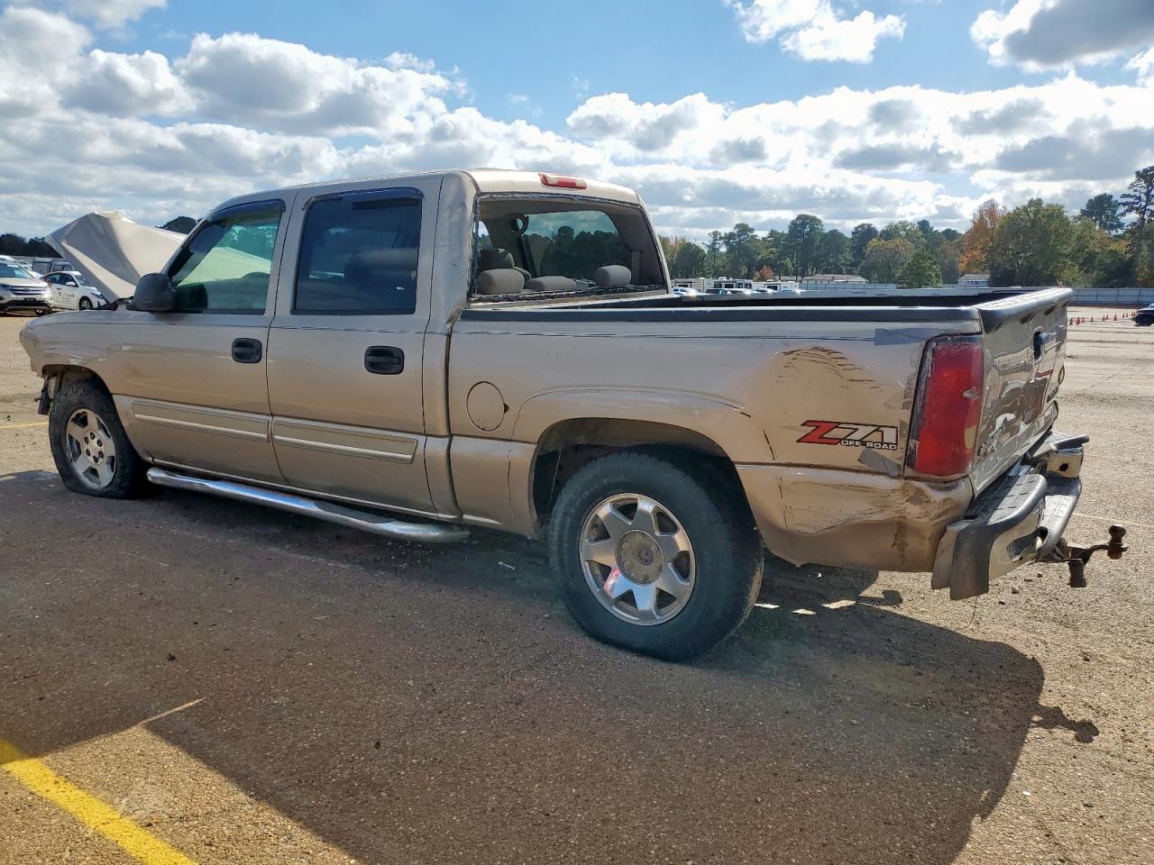 2005 CHEVROLET SILVERADO K1500 photo 4