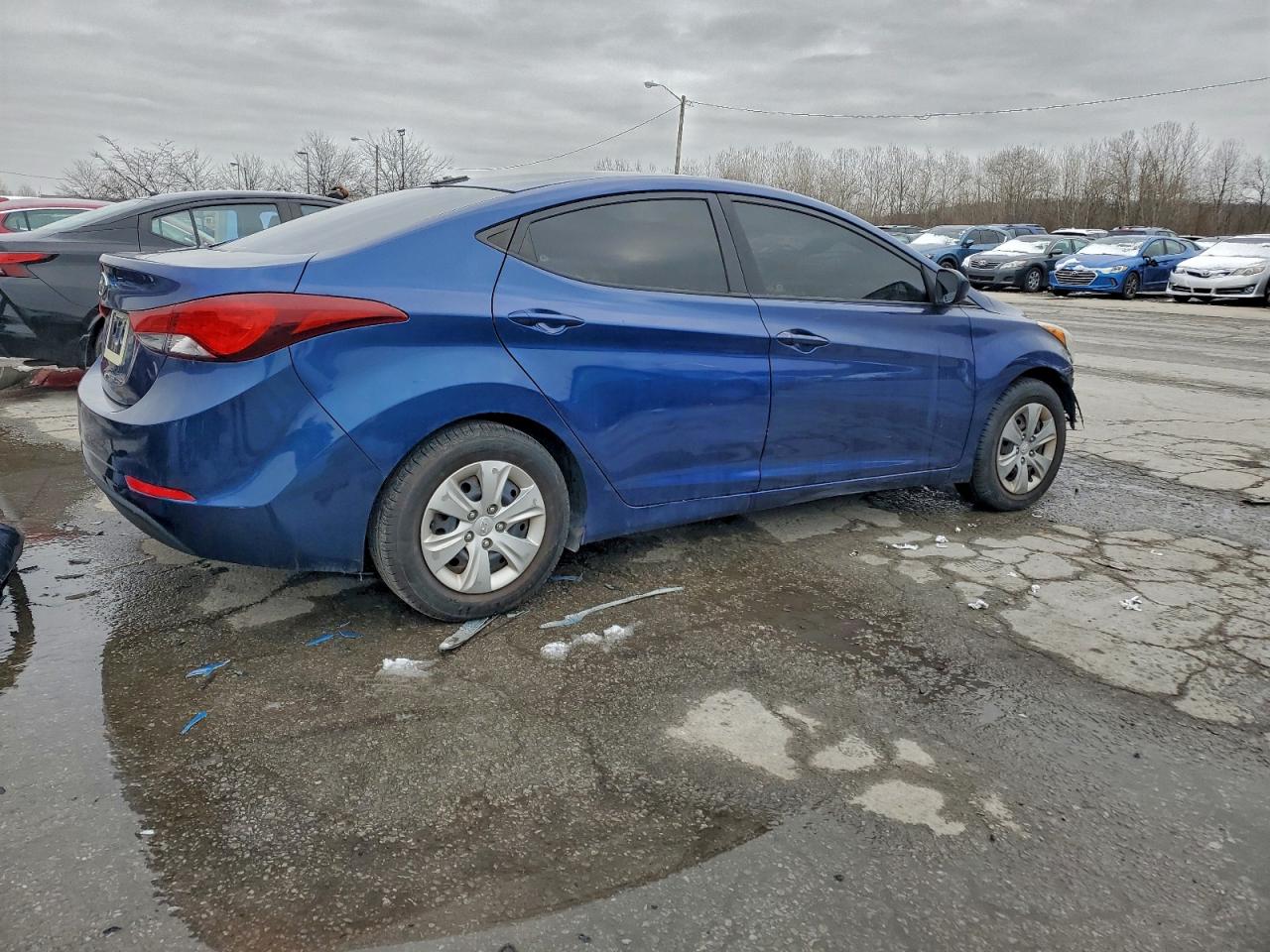 2016 HYUNDAI ELANTRA SE photo 5