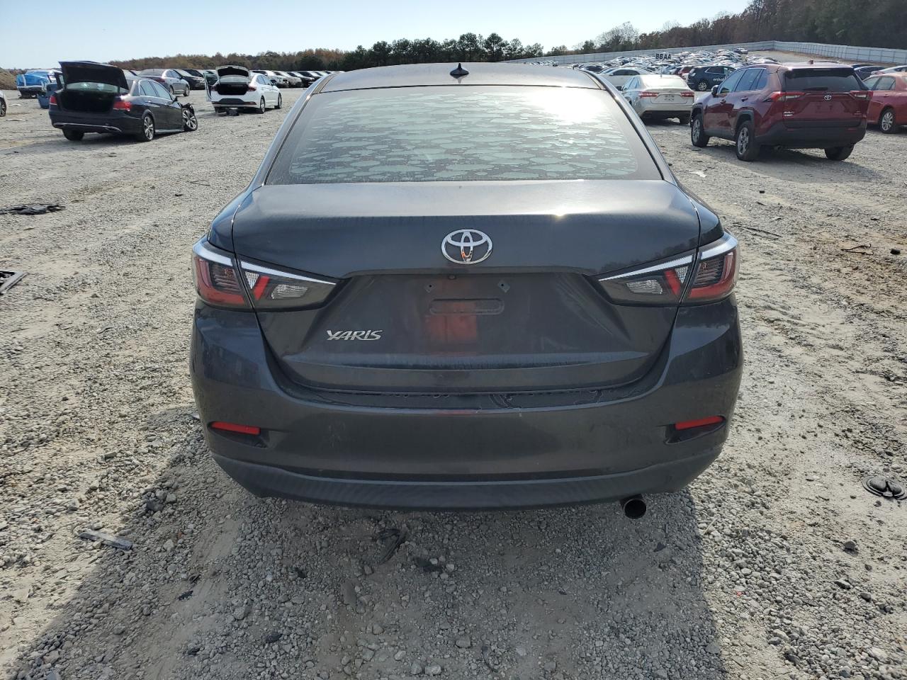 2019 TOYOTA YARIS L photo 6