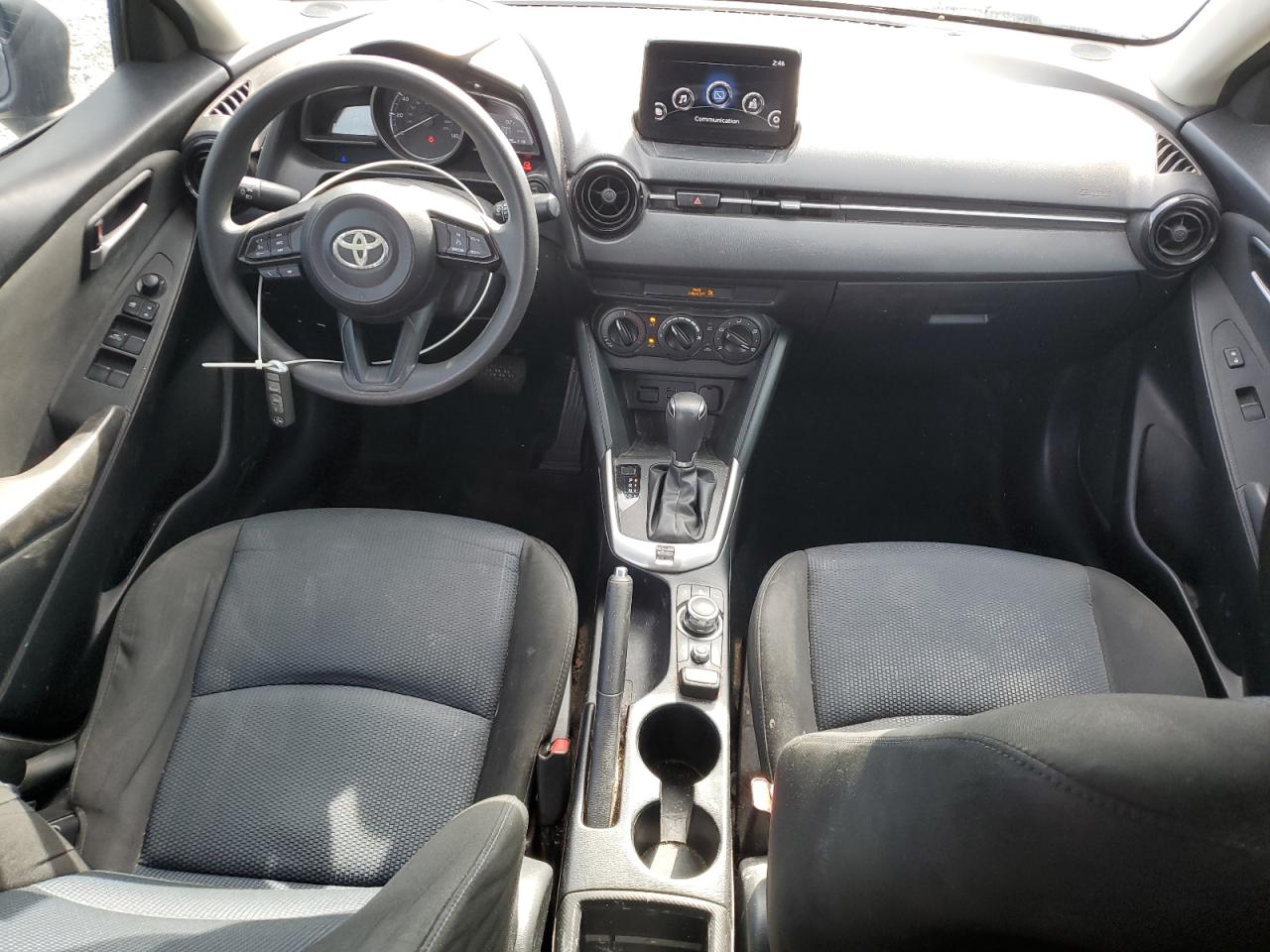 2019 TOYOTA YARIS L photo 8