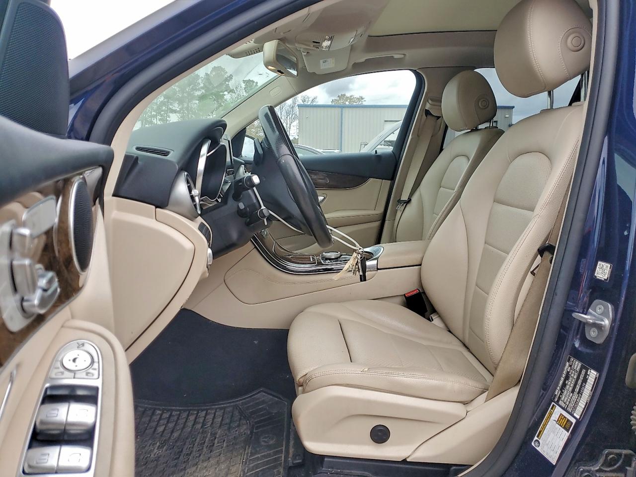 2017 MERCEDES-BENZ GLC 300 photo 13