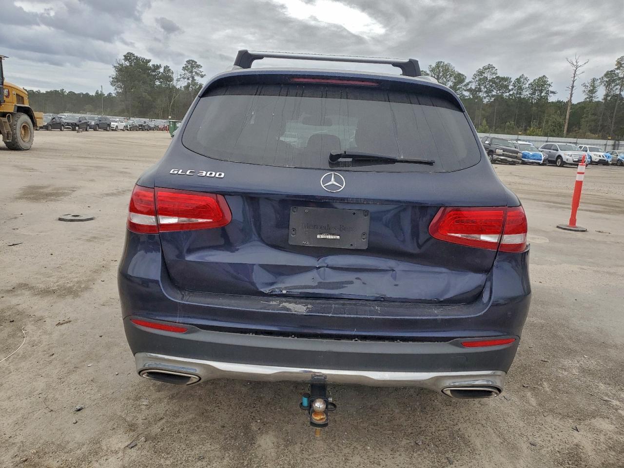2017 MERCEDES-BENZ GLC 300 photo 11