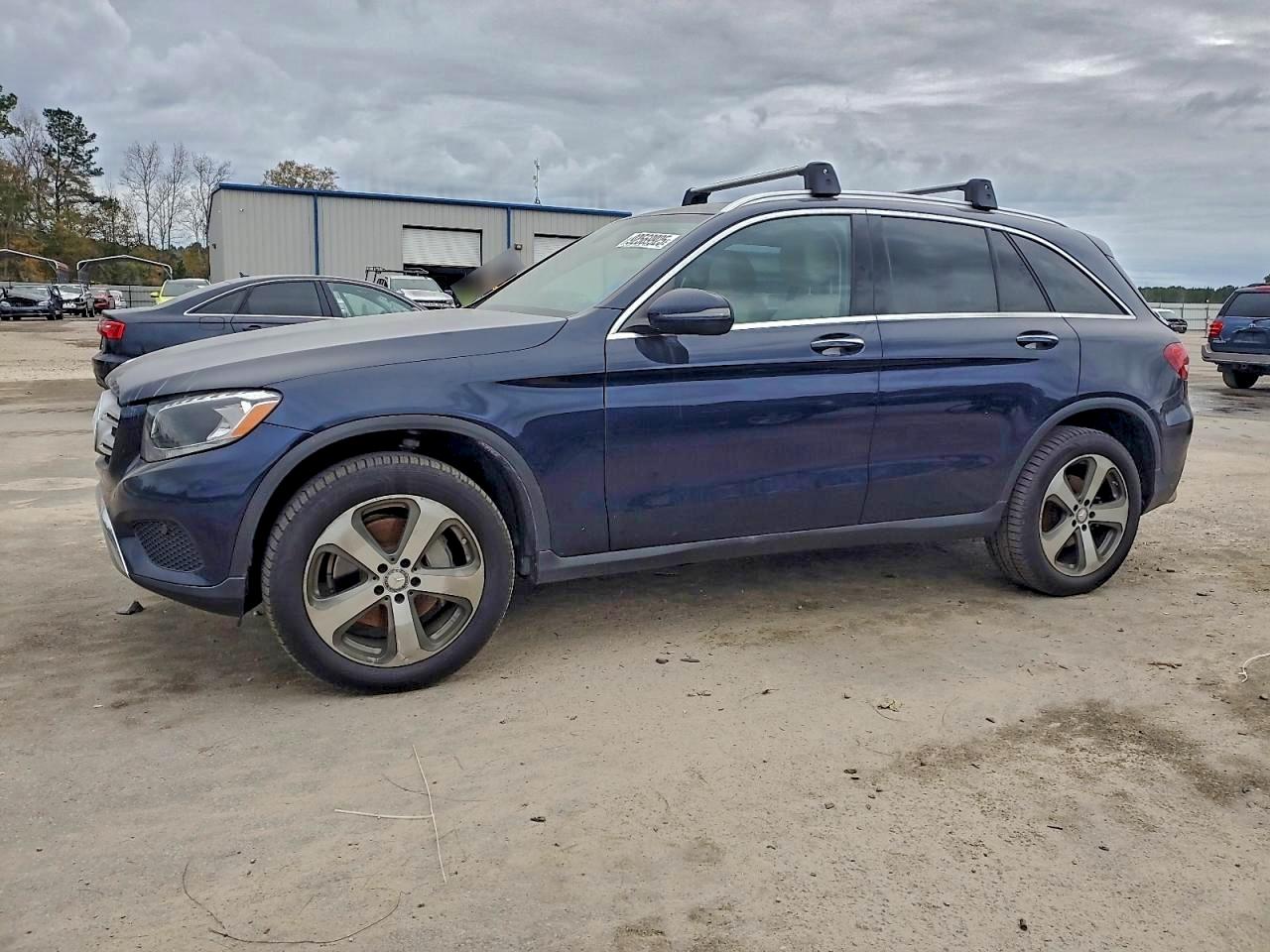 2017 MERCEDES-BENZ GLC