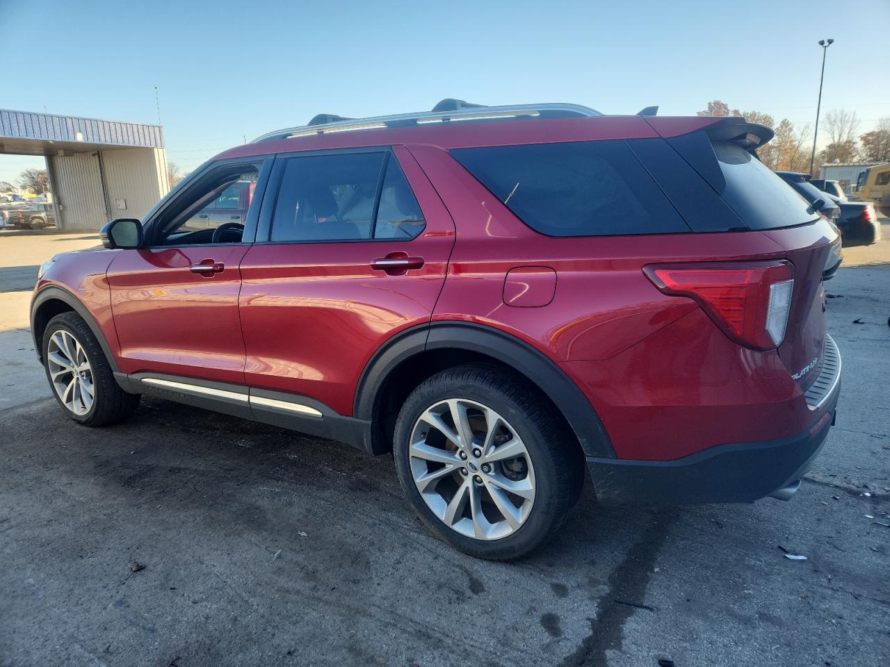 2023 FORD EXPLORER PLATINUM photo 3