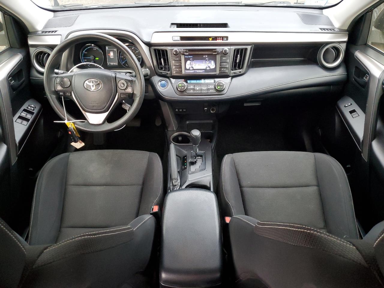 2018 TOYOTA RAV4 HV LE photo 15