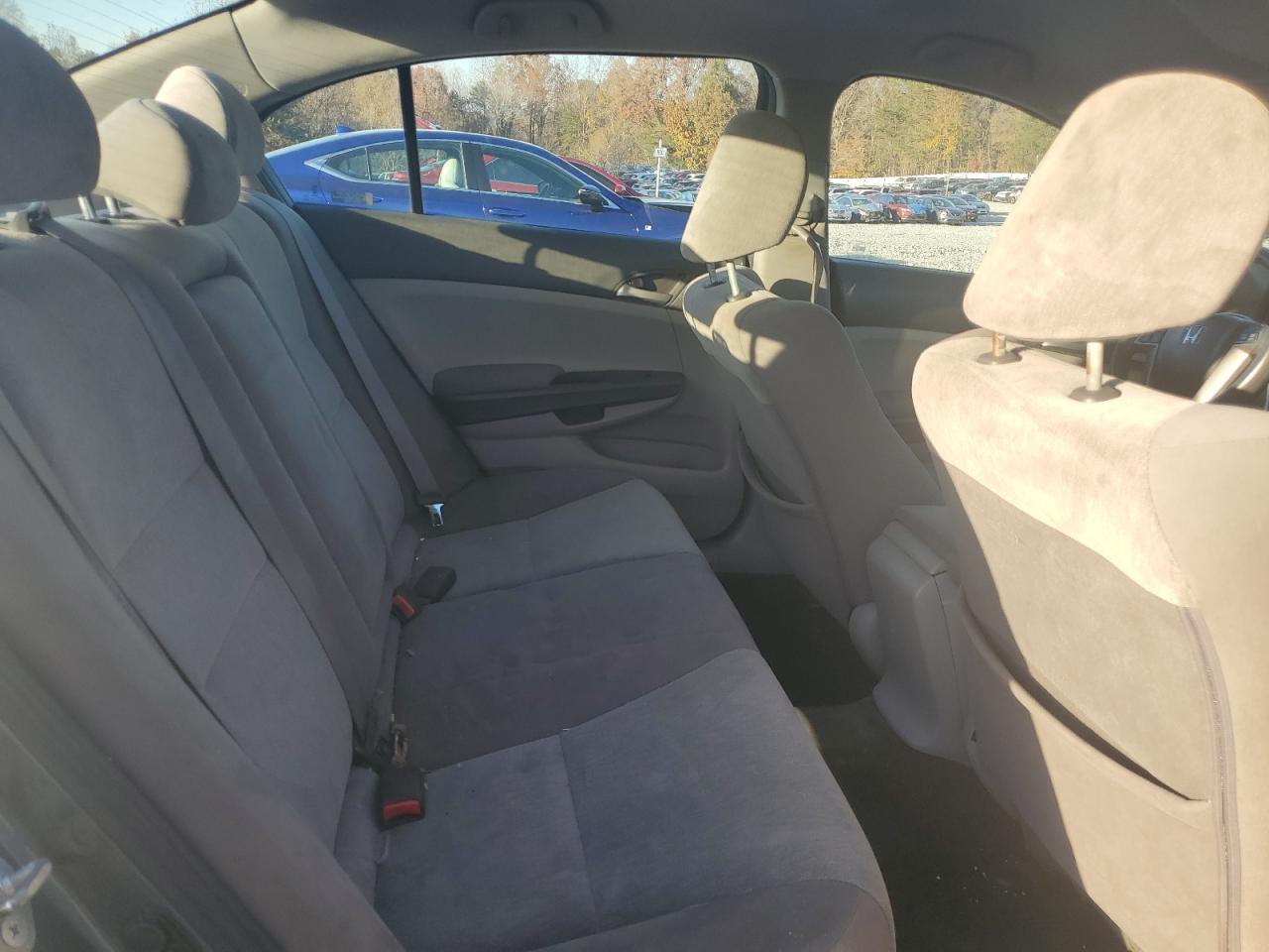 2010 HONDA ACCORD LX photo 19