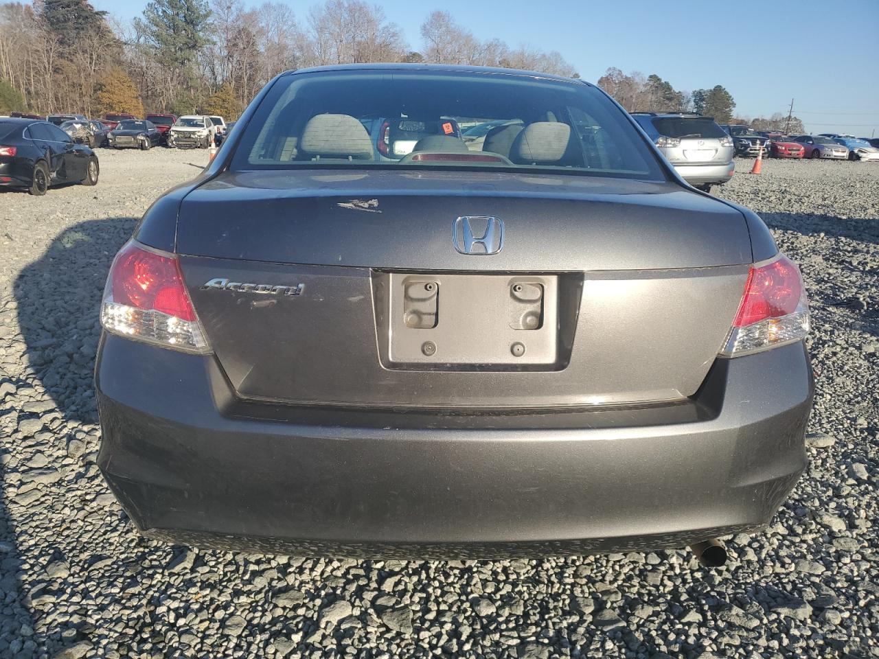 2010 HONDA ACCORD LX photo 11
