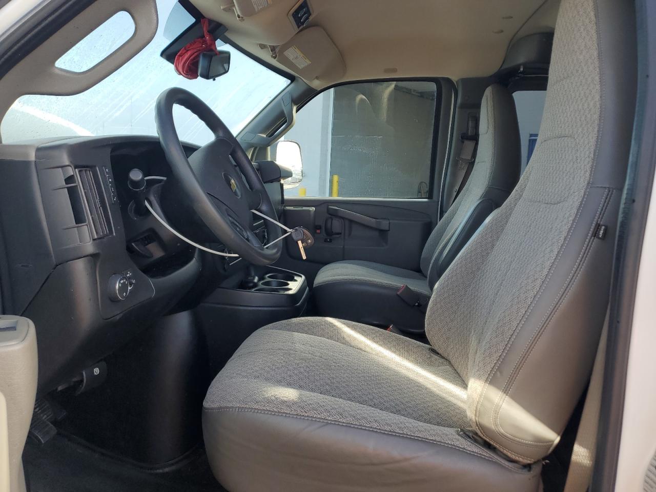 2019 CHEVROLET EXPRESS G3500 LT photo 7