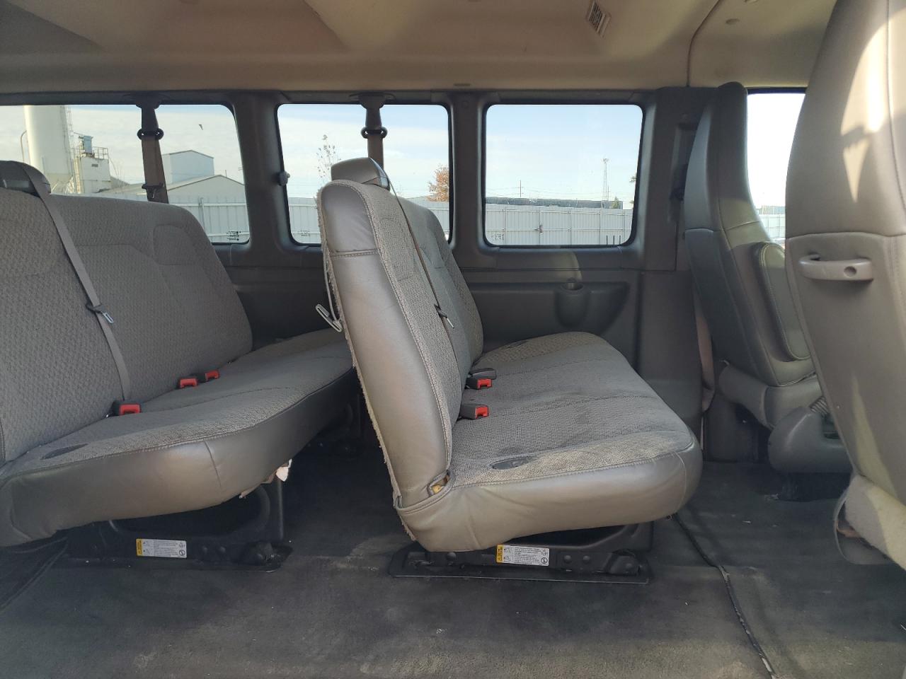 2019 CHEVROLET EXPRESS G3500 LT photo 11