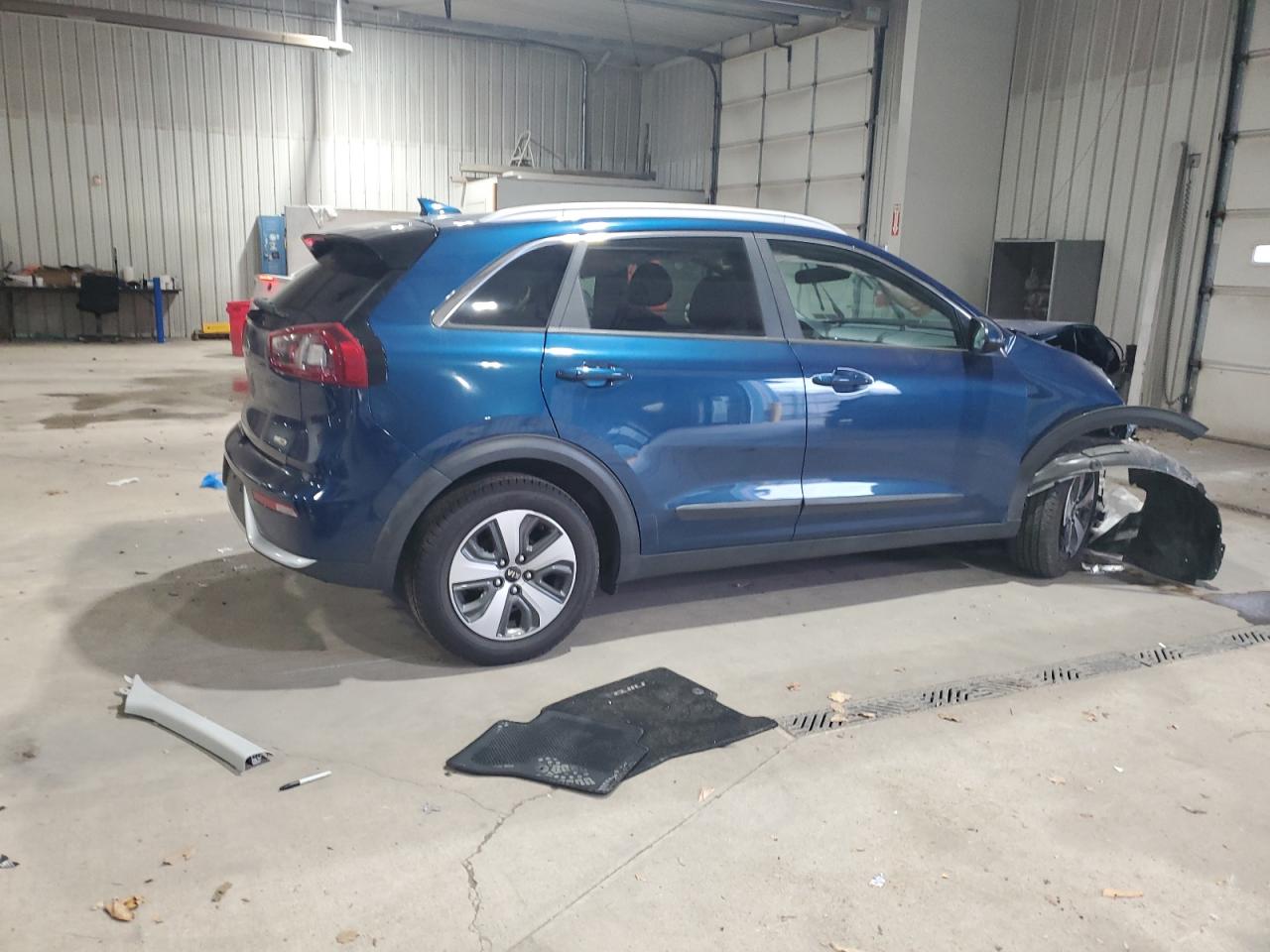 2017 KIA NIRO FE photo 3