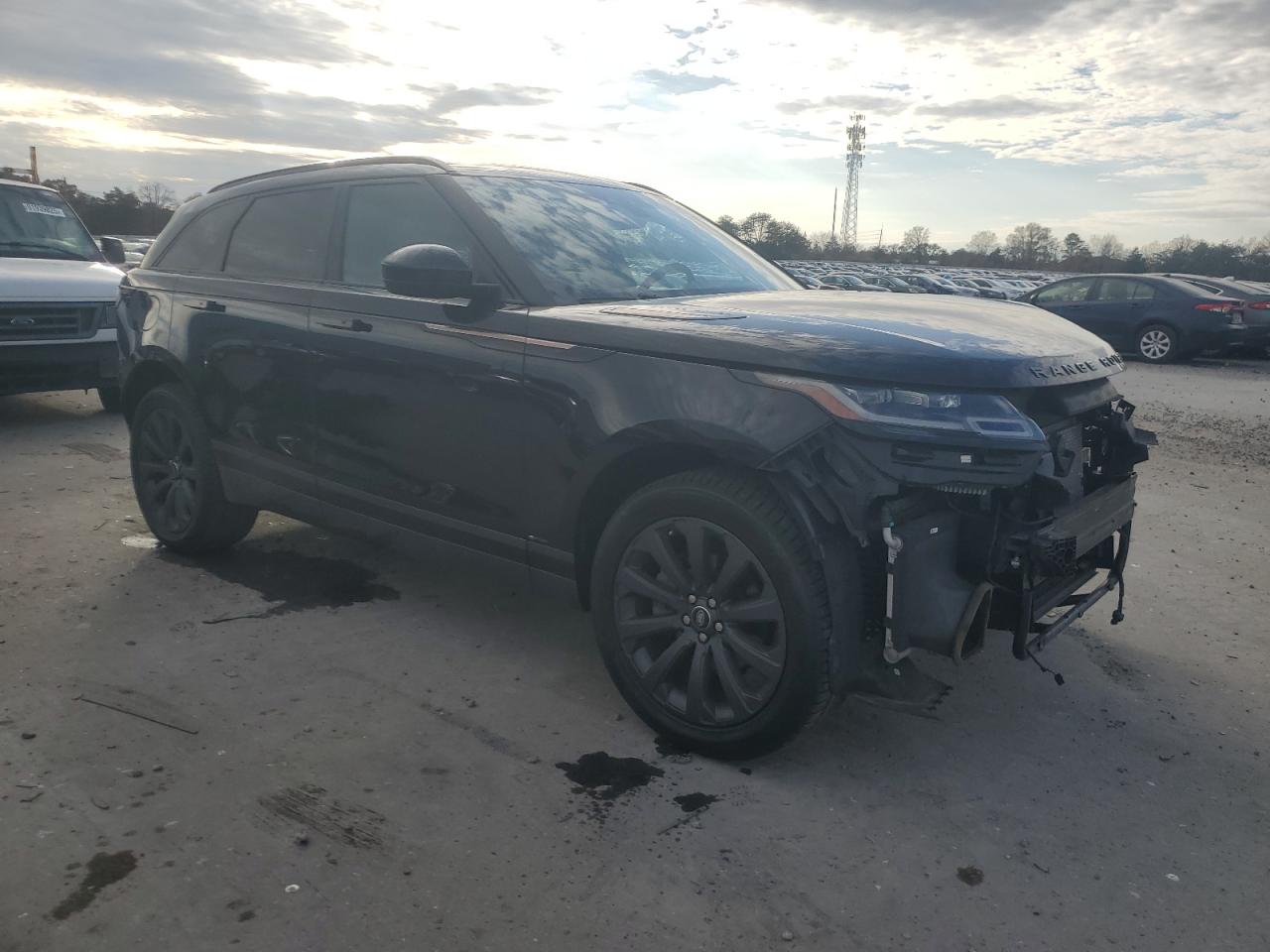 2018 LAND ROVER RANGE ROVER VELAR R-DYNAMIC SE photo 4