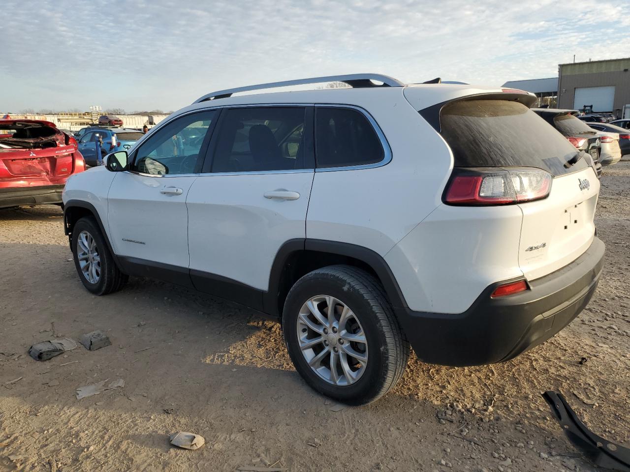 2019 JEEP CHEROKEE LATITUDE photo 3