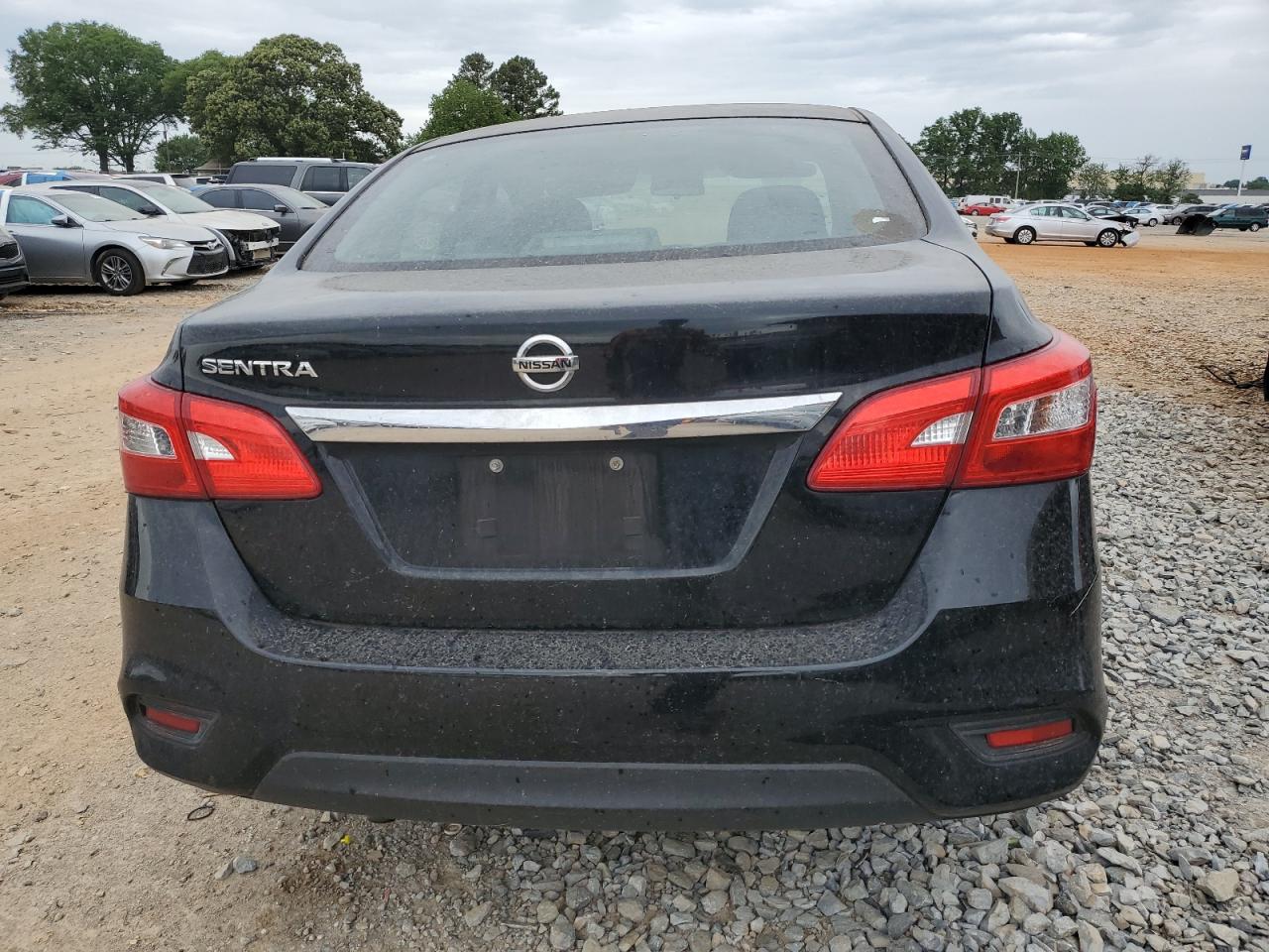 2016 NISSAN SENTRA S photo 6