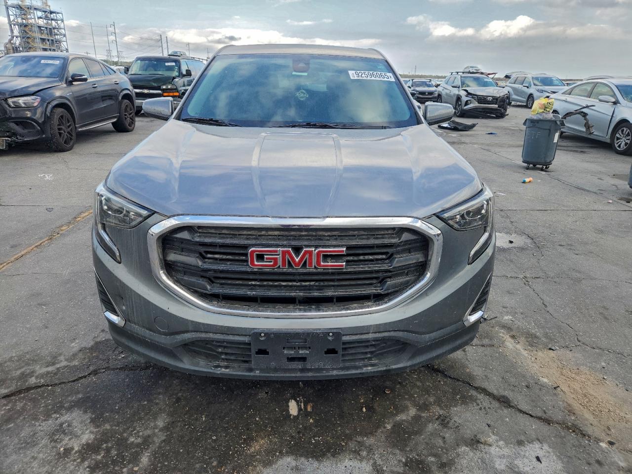 2020 GMC TERRAIN SLE photo 13