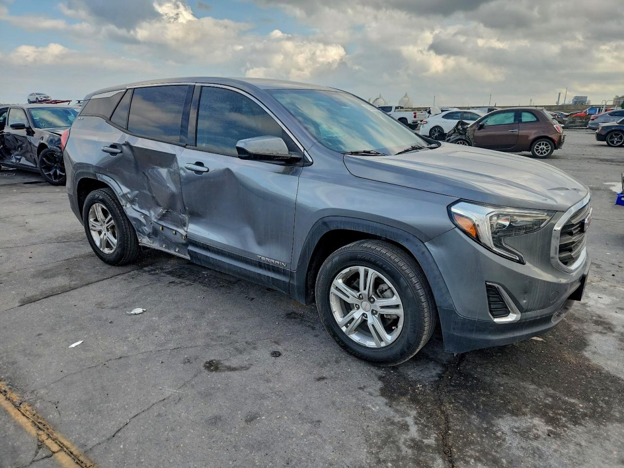 2020 GMC TERRAIN SLE photo 10