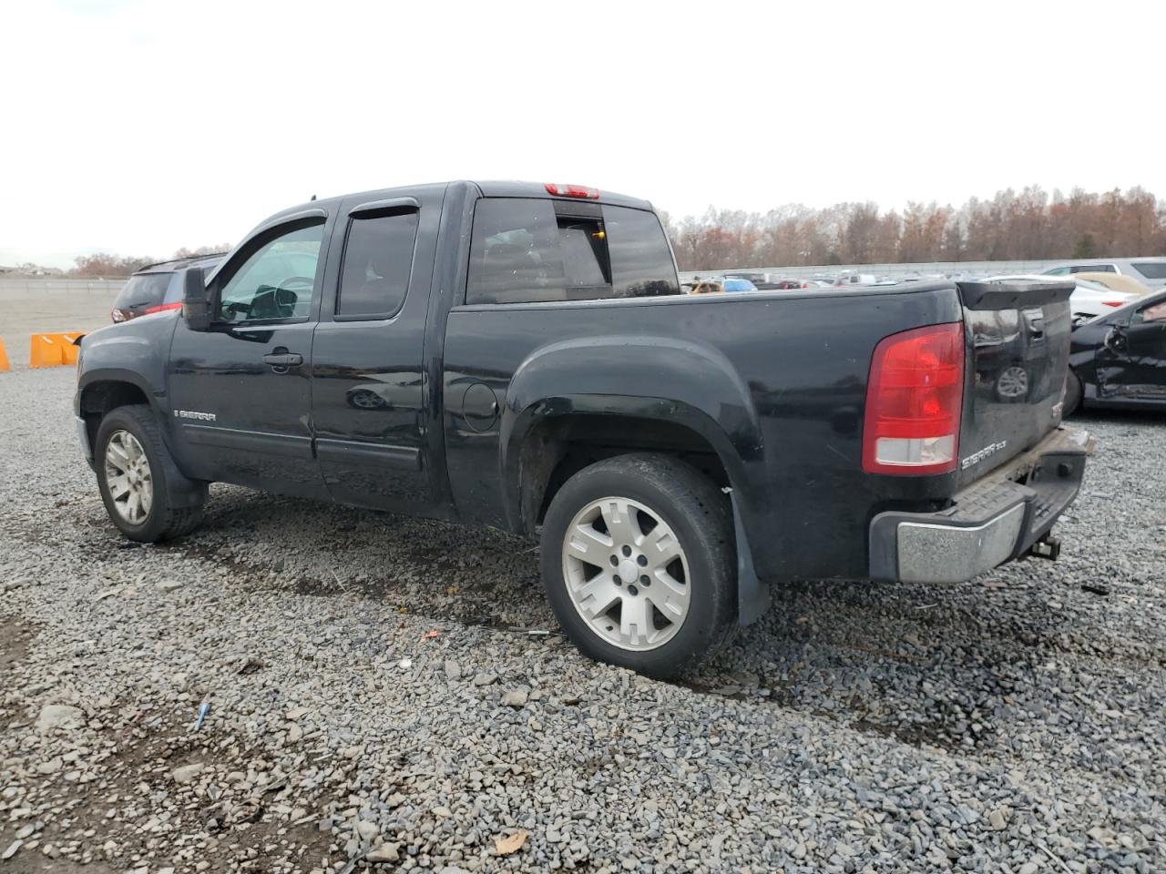 2008 GMC SIERRA K1500 photo 2