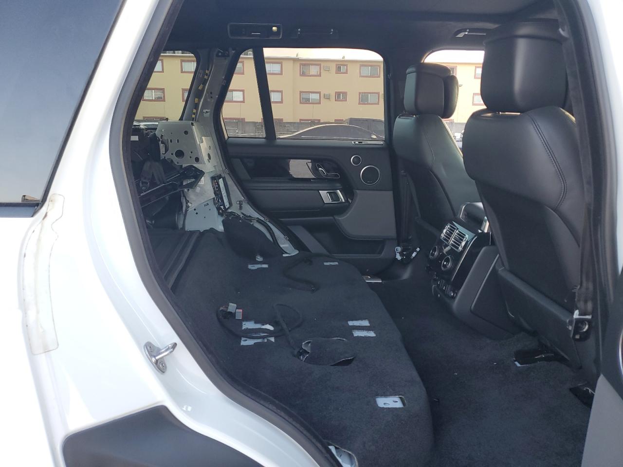 2018 LAND ROVER RANGE ROVER SUPERCHARGED photo 28