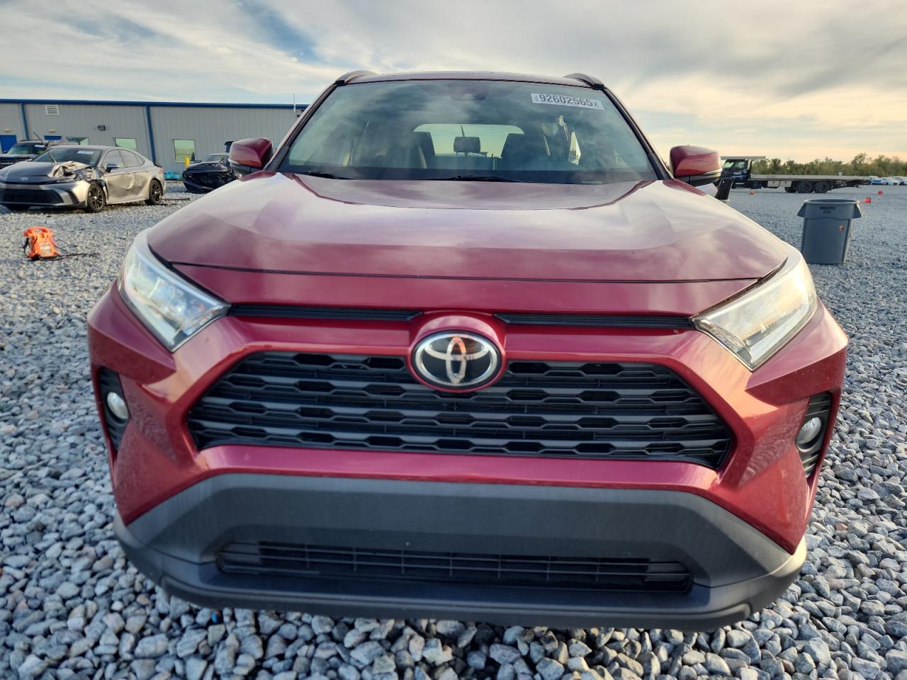 2021 TOYOTA RAV4 XLE photo 9