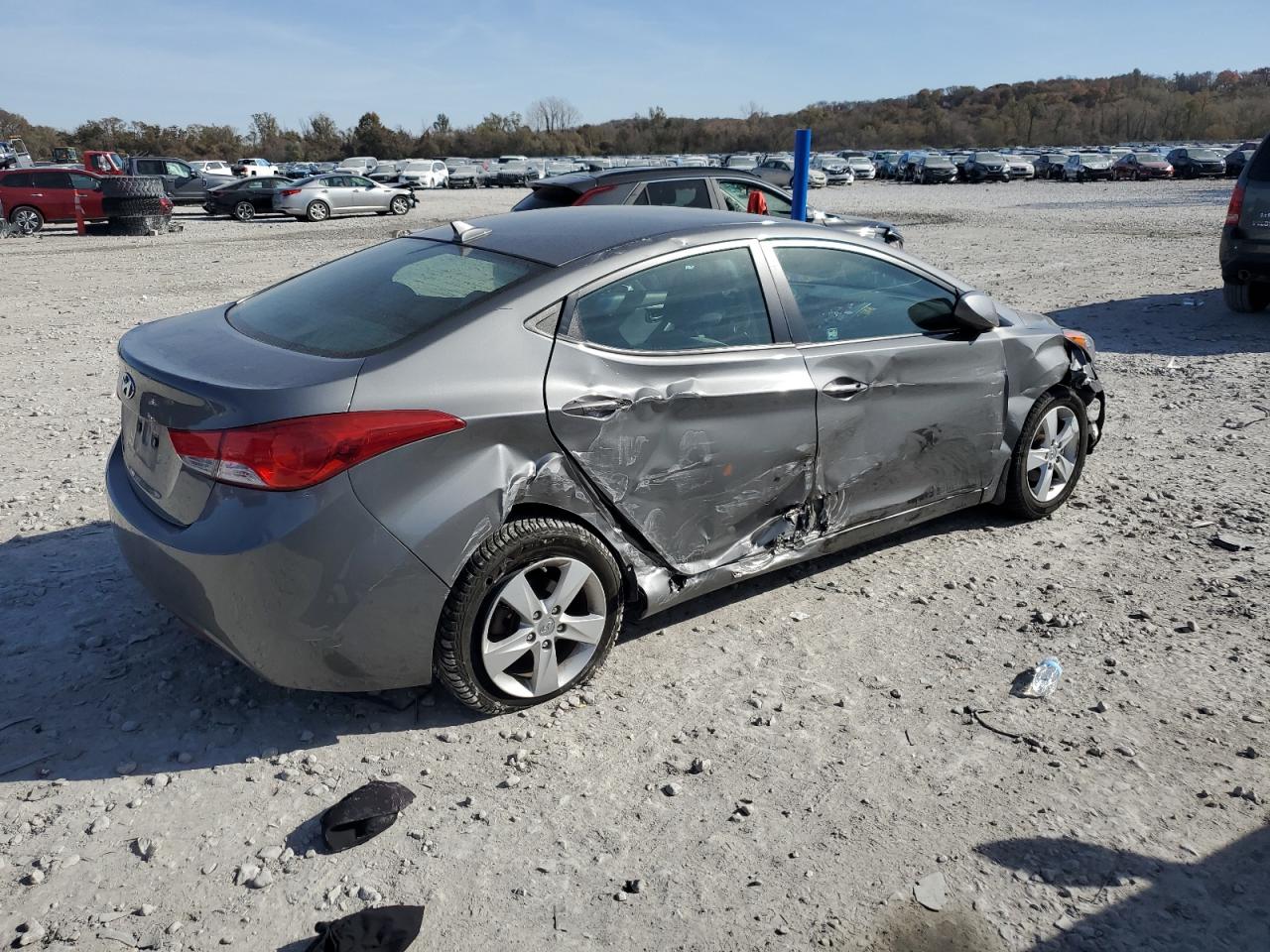 2013 HYUNDAI ELANTRA GLS photo 3