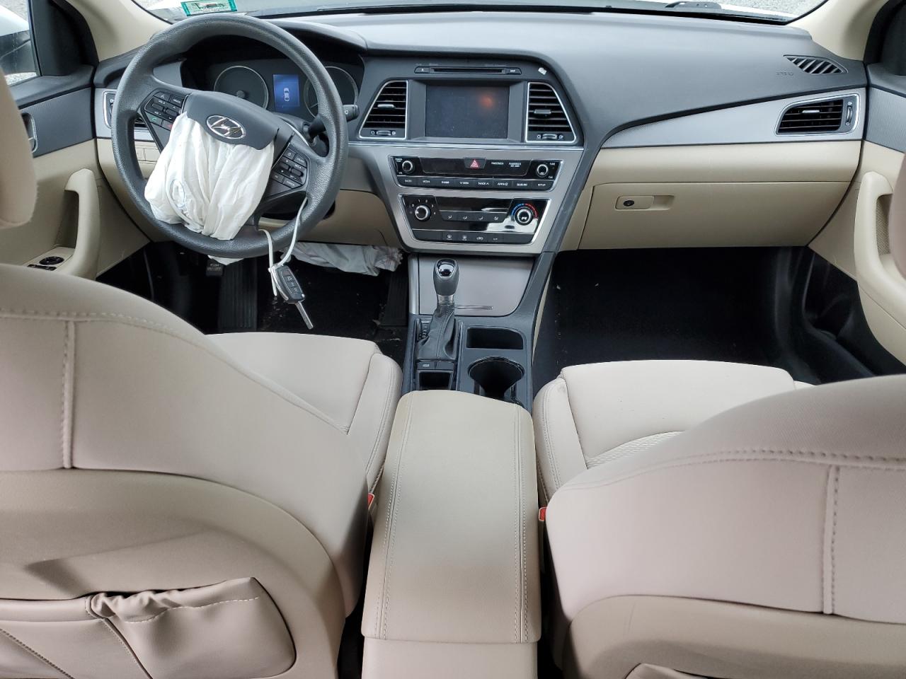 2016 HYUNDAI SONATA SE photo 8