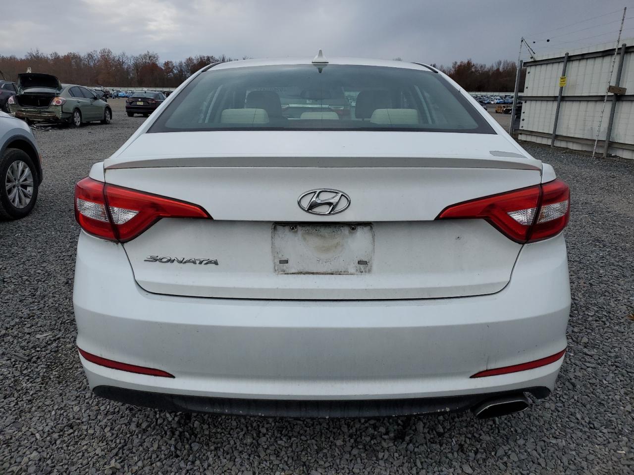 2016 HYUNDAI SONATA SE photo 6
