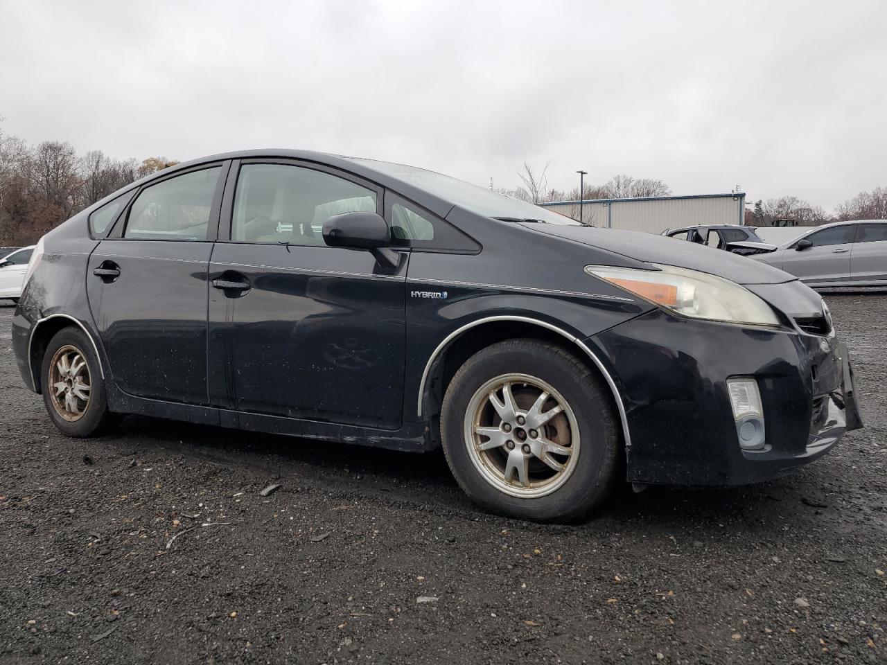 2011 TOYOTA PRIUS TWO photo 7
