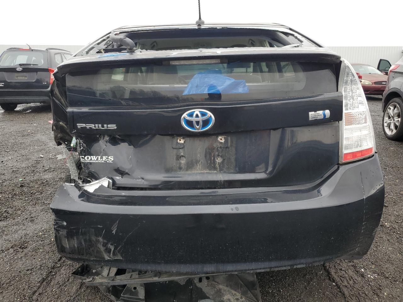 2011 TOYOTA PRIUS TWO photo 11