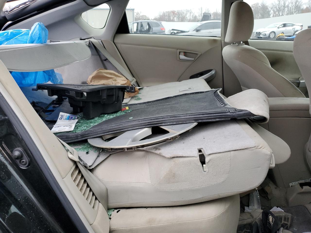 2011 TOYOTA PRIUS TWO photo 19