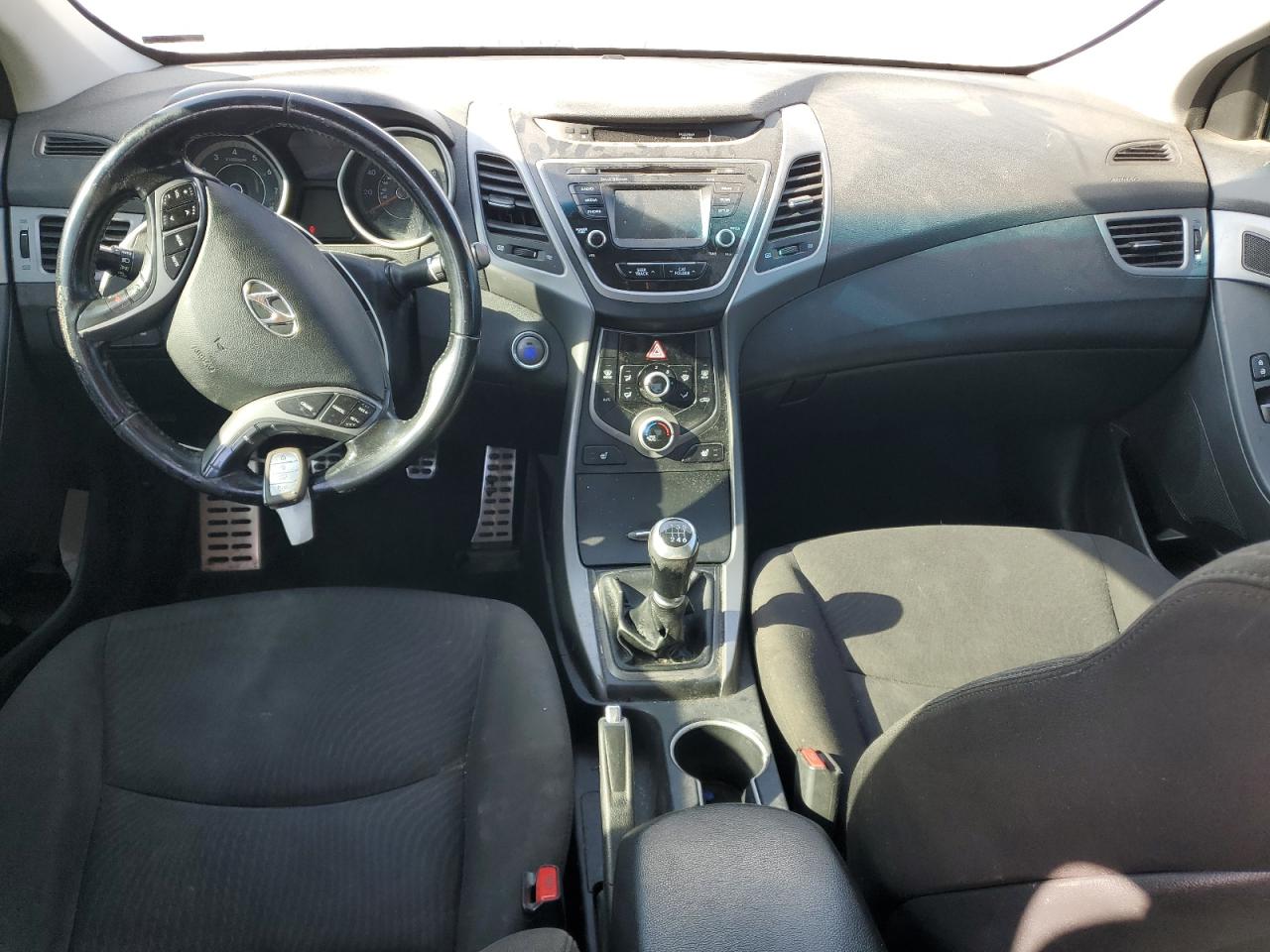 2016 HYUNDAI ELANTRA SE photo 15