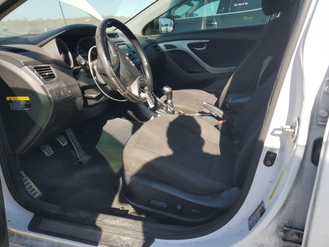 2016 HYUNDAI ELANTRA SE photo 13