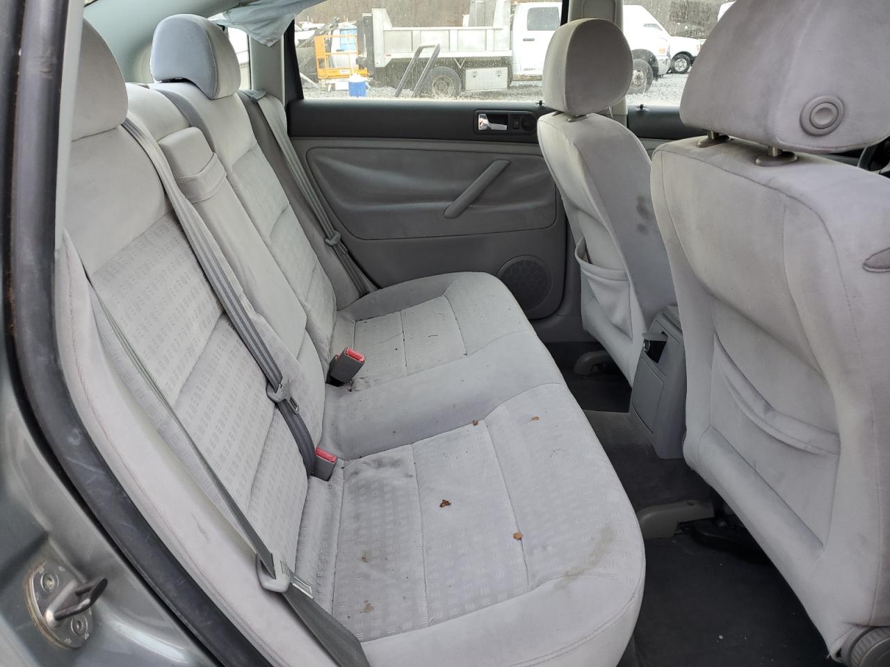 2003 VOLKSWAGEN PASSAT GLS photo 28
