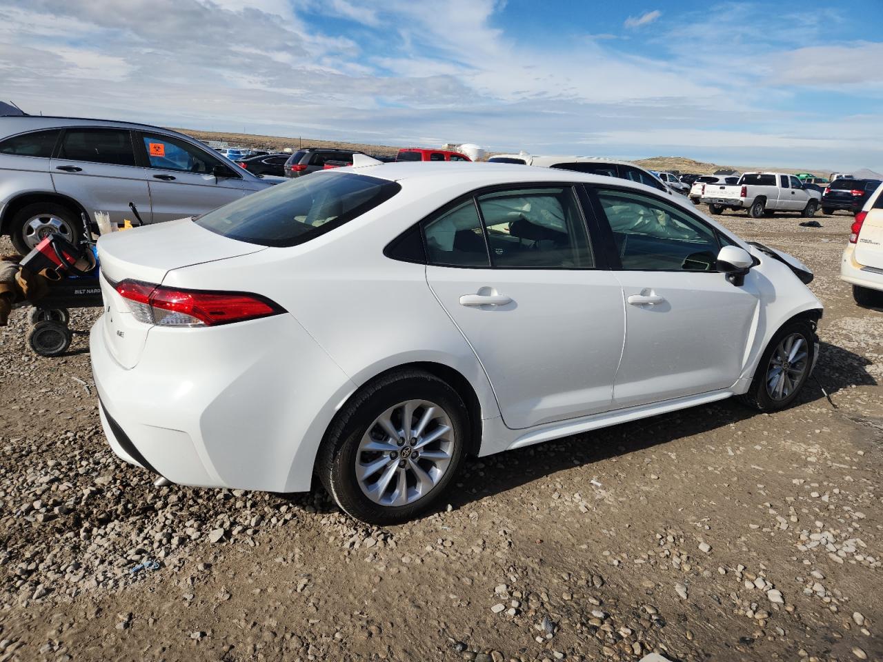 2020 TOYOTA COROLLA LE photo 3